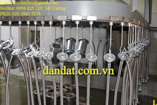 khop-chong-rung-inox-304-1-min.JPG