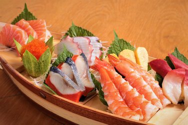 quan-sushi-ngon-view-dep-sai-gon-color-me-center-17.jpg