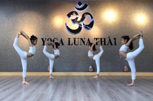 yoga luna5.jpg