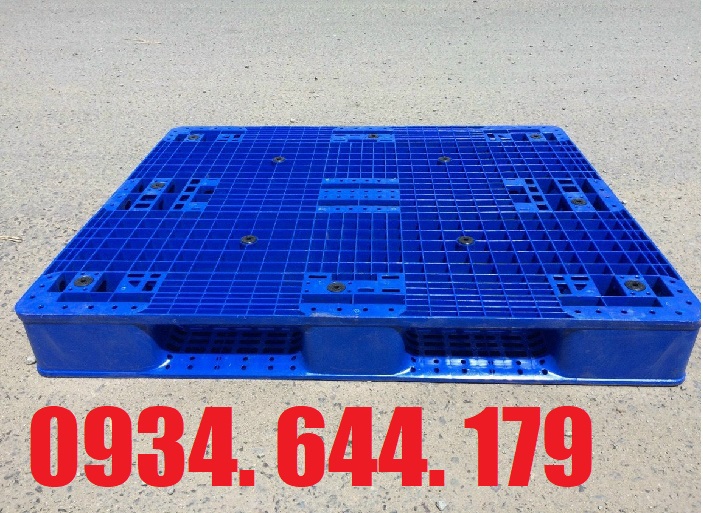 mua pallet nhựa kê kho lạnh.jpg