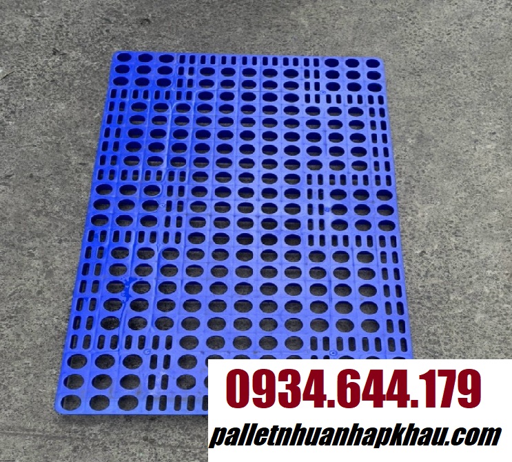 pallet nhựa.jpg pallet nhựa.jpg