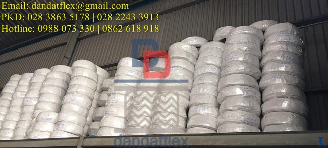ong-luon-day-dien-pvc.jpg ong-luon-day-dien-pvc.jpg