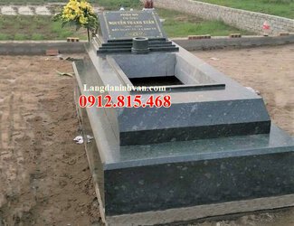 Mẫu mộ đá granite xanh rêu đẹp xây đơn giản bán tại Vĩnh Phúc.jpg