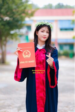 ÁO CỬ NHÂN ĐẠI HỌC CAO ĐẲNG KỶ YẾU (3).jpg