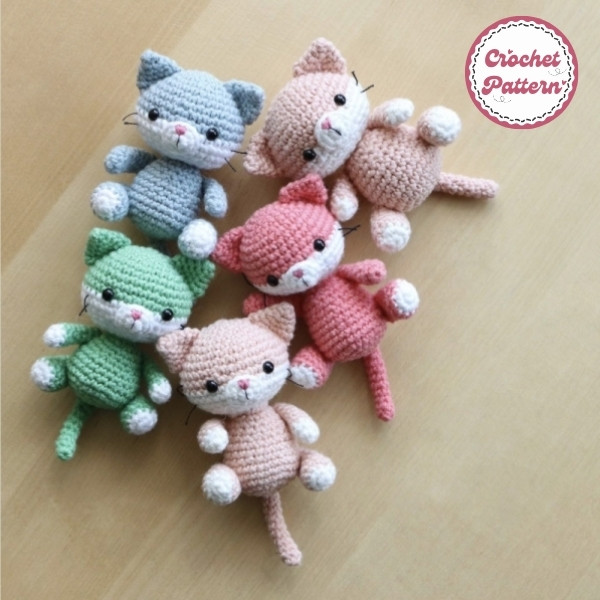 tiny-small-kitty-crochet-pattern.jpg