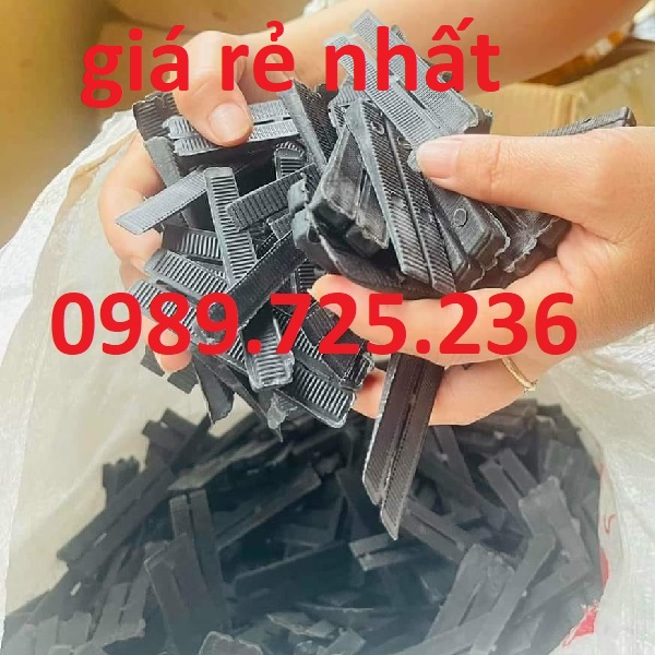 Nhựa chêm kính vát, nêm kính.jpg