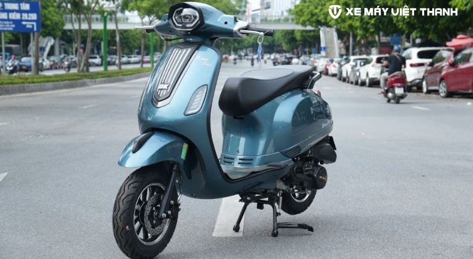 xe-50cc-mau-xanh-phu-hop-danh-cho-ai.jpg