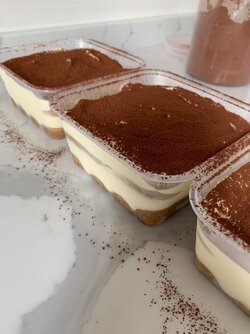 bánh kem tiramisu.jpg