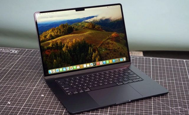 Macbook 15 inch M3.png Macbook 15 inch M3.png