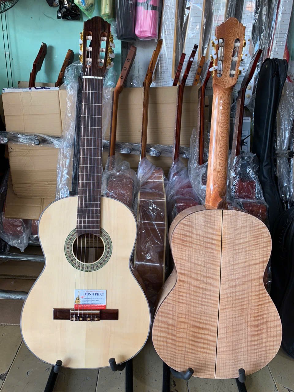 guitar-classic-go-cong-(3).jpg guitar-classic-go-cong-(3).jpg