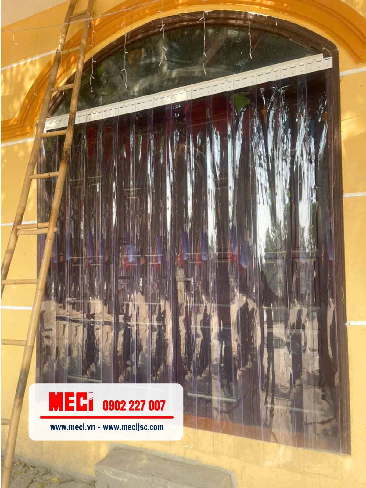 rèm pvc trắng trong cố định (cửa vòm).png rèm pvc trắng trong cố định (cửa vòm).png