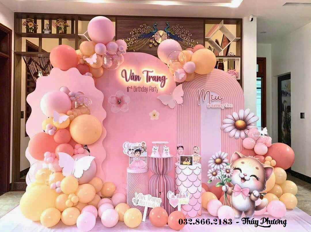 Hình ảnh sinh nhật ngọt ngào với chủ đề hoa bướm, màu hồng candy.jpg Hình ảnh sinh nhật ngọt ngào với chủ đề hoa bướm, màu hồng candy.jpg
