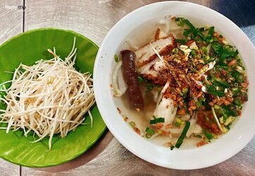 banh-canh-ca-thu-hanh-phu-quoc.jpg