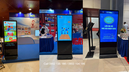 Cho thuê standee điện tử tại hội báo 2025.png