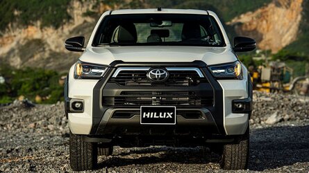 dgx-toyota-hilux-2024-23-013509.jpg