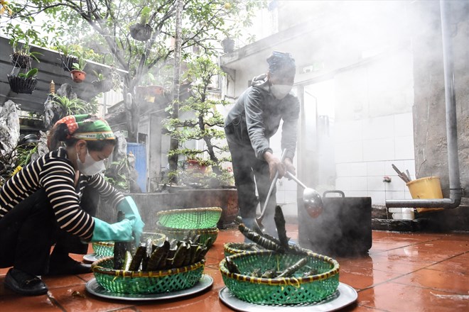 làm bánh tẻ.jpg làm bánh tẻ.jpg