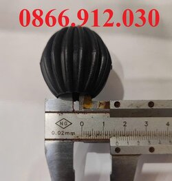 bong-nhua-chup-dau-inox.jpg