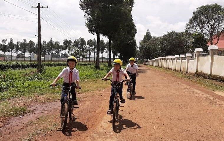 xe-dap-tre-em-voi-thiet-ke-phu-hop-cho-hoc-sinh-cap-1.jpg xe-dap-tre-em-voi-thiet-ke-phu-hop-cho-hoc-sinh-cap-1.jpg