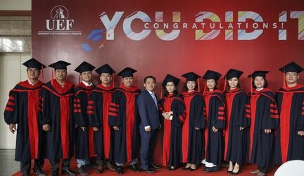 áo tốt nghiệp thạc sĩ tiến sĩ  (2).jpg