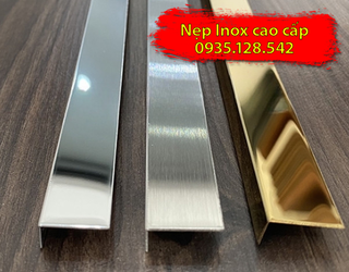 nep-inox-gan-day-trang-tri-noi-that.png