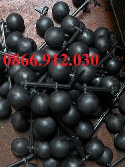 nap-chup-nhua-cay-treo-quan-ao.jpg
