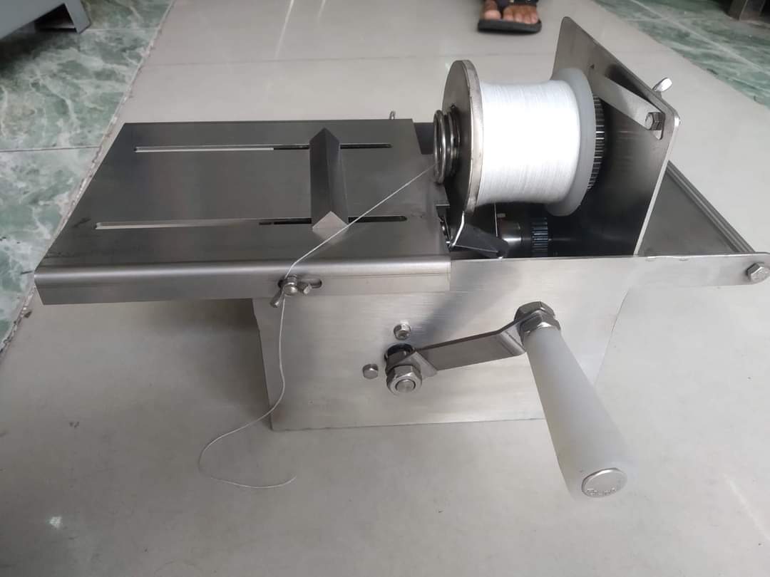 May-buoc-chi-xuc-xich-tay.jpg May-buoc-chi-xuc-xich-tay.jpg