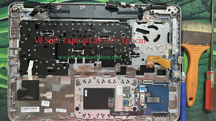 Vệ sinh laptop lấy liền tphcm.jpg