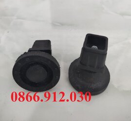 gia-cong-chan-tang-chinh-ban-ghe.jpg