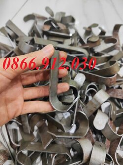 moc-treo-cap-ban-hoc-sinh-gia-re.jpg