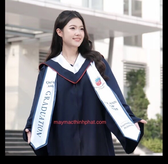 Thuê Aó cử nhân Mẫu quốc tế (2).jpg