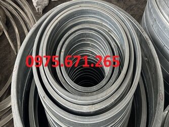 vòng tròn sắt.jpg