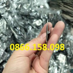 kep-inox-giu-tam-nhua.jpg