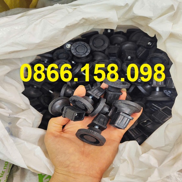 nut-nhua-bit-ong-thep-vuong-25x25mm.jpg