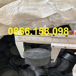 nut-bit-nhua-phi-42mm.jpg