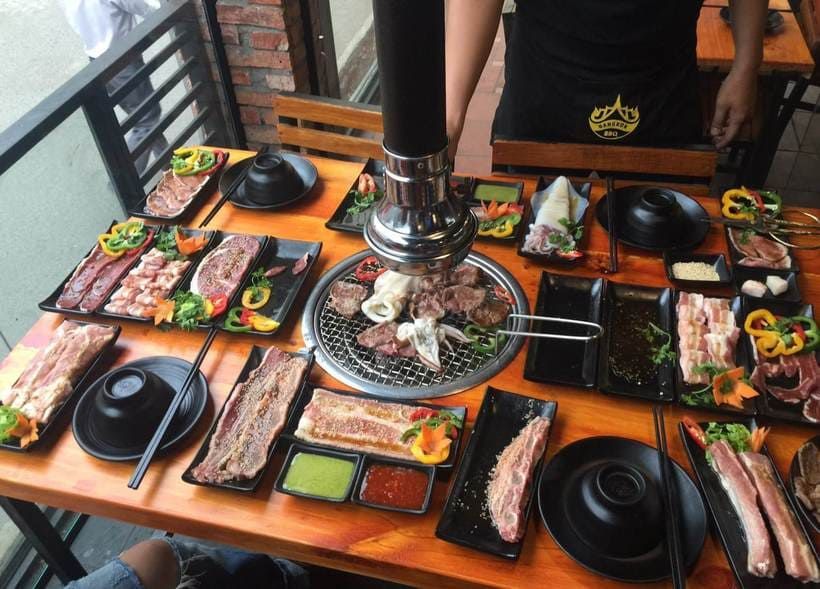 Quán lẫu và nướng Sài Gòn