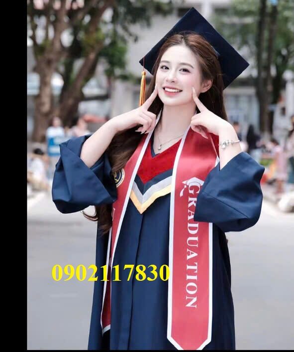 le phuc tot nghiep hcm (2).jpg