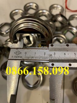 chan-de-inox-vuong-25mm.jpg